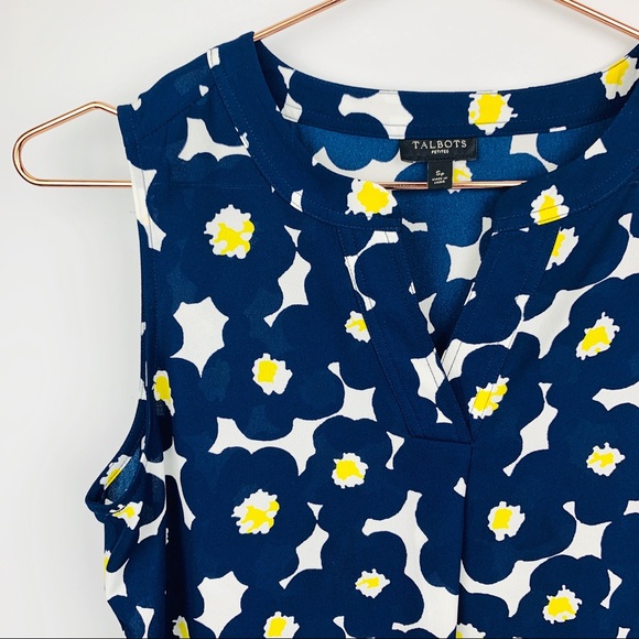 Talbots Tops - Talbots Petites Floral V-Neck‎ Sleeveless Blouse